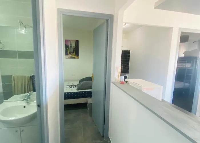 Man-12 Apartament *